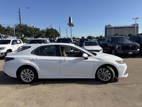 Used 2024 Toyota Camry LE FWD image 4