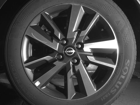 Used 2025 Nissan Versa SV FWD image 14