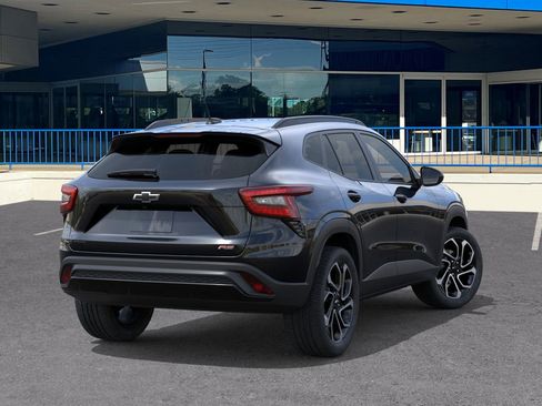 New 2026 Chevrolet Trax RS image 4