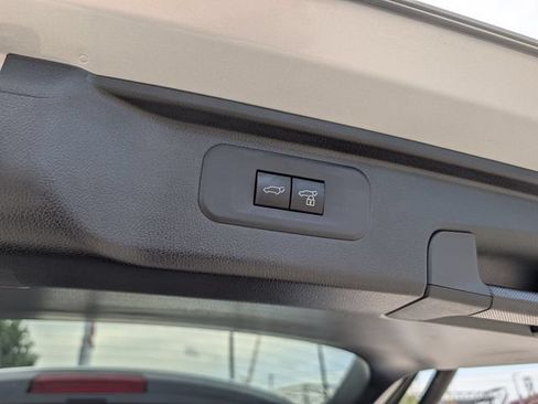 Used 2025 Toyota Grand Highlander FWD image 30