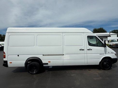 Used 2006 Dodge Sprinter 3500 w/ Cargo Group I image 5