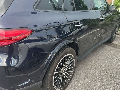 Used 2024 Mercedes-Benz GLC 300 4MATIC image 4