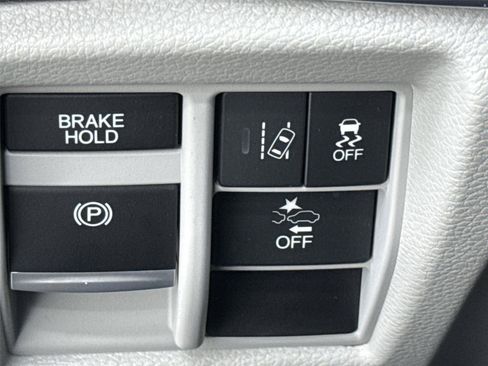 Used 2018 Acura MDX w/ Technology & Entertainment AWD/4WD image 16