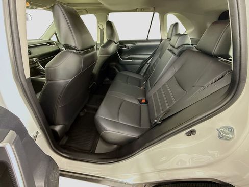 Certified 2020 Toyota RAV4 XLE Premium image 17