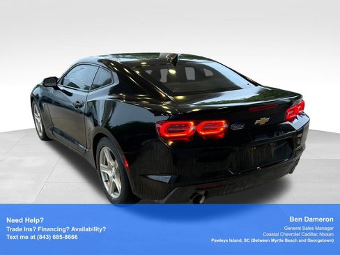 Used 2019 Chevrolet Camaro LT w/ Technology Package RWD image 7