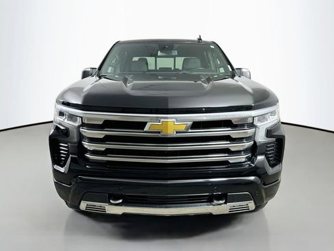 Used 2024 Chevrolet Silverado 1500 High Country AWD/4WD image 2
