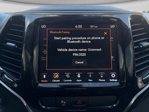 Used 2020 Jeep Cherokee Limited AWD/4WD image 12