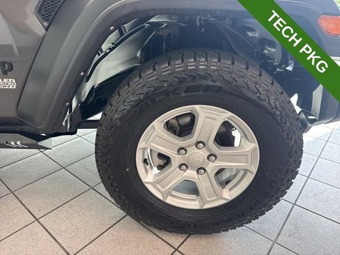 Used 2021 Jeep Wrangler Unlimited Sport w/ Sun And Sound Package AWD/4WD image 27