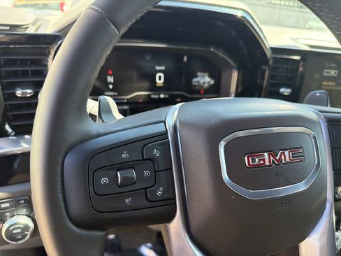 Used 2024 GMC Sierra 1500 SLT w/ SLT Premium Plus Package AWD/4WD image 40