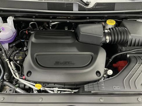 New 2026 Chrysler Pacifica Select image 38