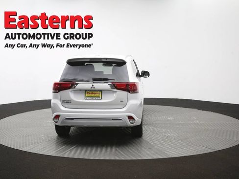 Used 2020 Mitsubishi Outlander SEL AWD/4WD image 37