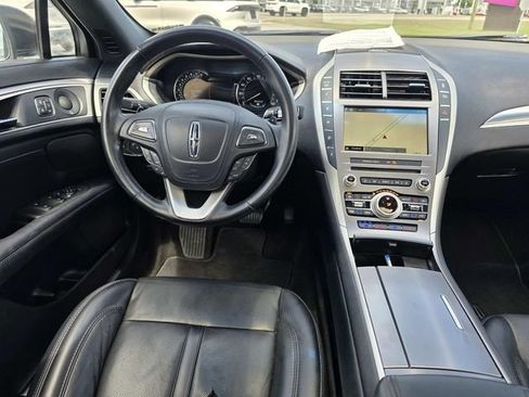 Used 2018 Lincoln MKZ Reserve FWD image 6