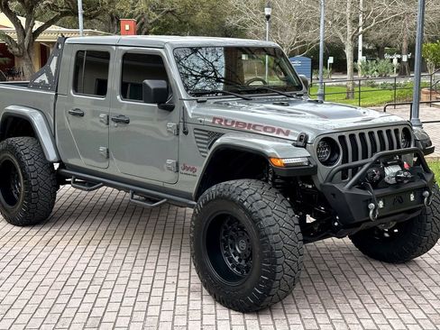 Used 2022 Jeep Gladiator Rubicon w/ Cold Weather Group image 5
