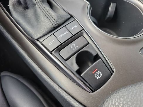 Used 2021 Toyota Camry XSE image 22