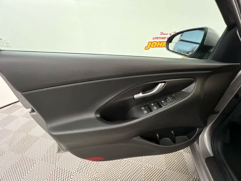 Used 2020 Hyundai Elantra GT image 21