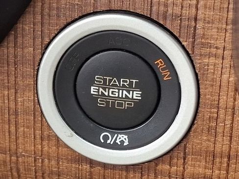 Used 2019 RAM 1500 Limited AWD/4WD image 24