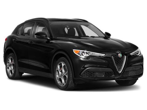 Used 2021 Alfa Romeo Stelvio Ti w/ Nero Edizione AWD/4WD image 9