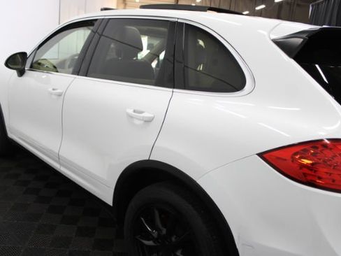 Used 2013 Porsche Cayenne AWD/4WD image 8