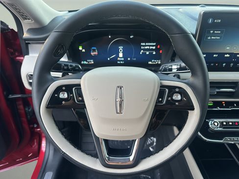 New 2026 Lincoln Corsair Premiere image 12