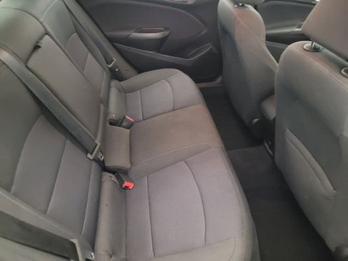 Used 2018 Chevrolet Cruze LT FWD image 19