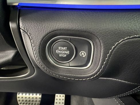 Used 2025 Mercedes-Benz GLS 580 4MATIC image 16