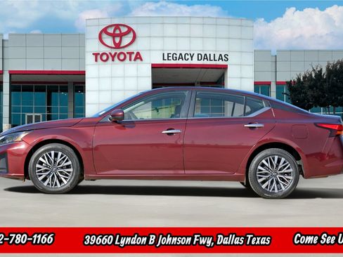 Used 2023 Nissan Altima 2.5 SV AWD/4WD image 5