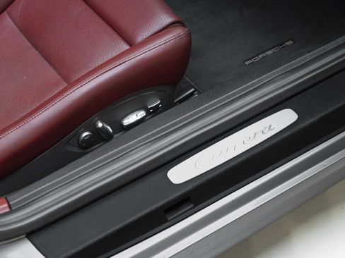 Used 2019 Porsche 911 Carrera image 40