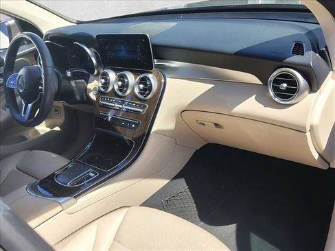 Used 2020 Mercedes-Benz GLC 300 image 18