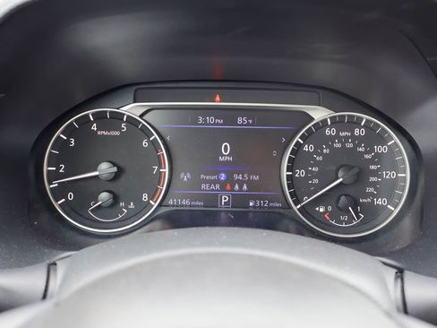 Used 2025 Nissan Altima 2.5 SV FWD image 11