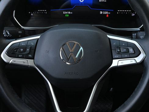 Used 2023 Volkswagen Jetta SE image 30