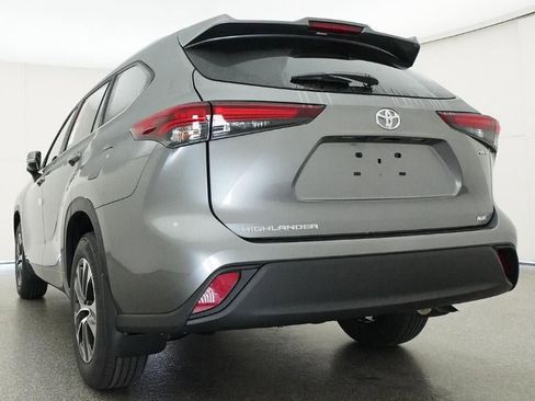 New 2026 Toyota Highlander XLE AWD/4WD image 22