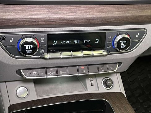 Certified 2024 Audi Q5 2.0T Premium w/ Convenience Package image 31