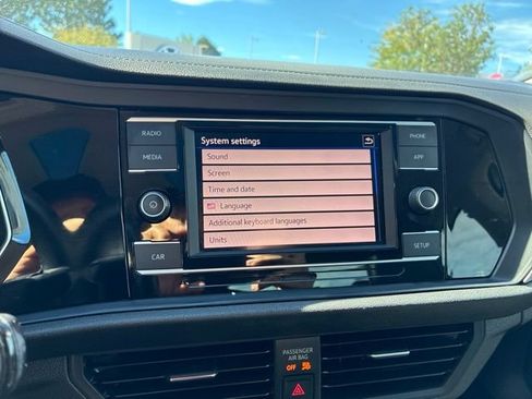 Used 2019 Volkswagen Jetta SE FWD image 20