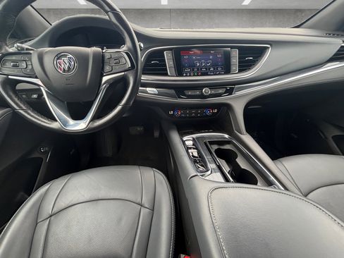Used 2024 Buick Enclave Premium image 21