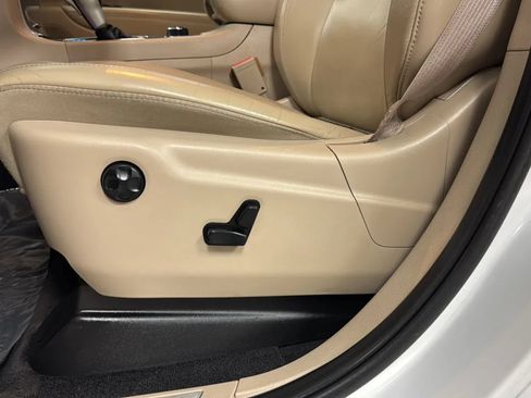 Used 2018 Jeep Grand Cherokee Limited AWD/4WD image 17