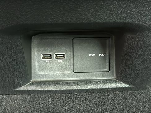 Used 2020 Volkswagen Atlas SE w/ Towing Package image 18