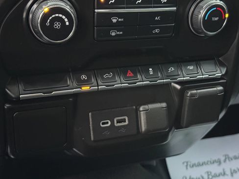 Used 2021 Chevrolet Silverado 1500 Custom image 22