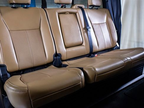 Used 2022 Ford F250 Lariat w/ Chrome Package image 31