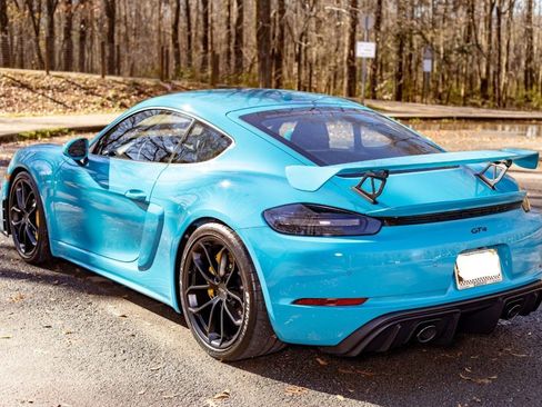 Used 2020 Porsche 718 Cayman GT4 image 3