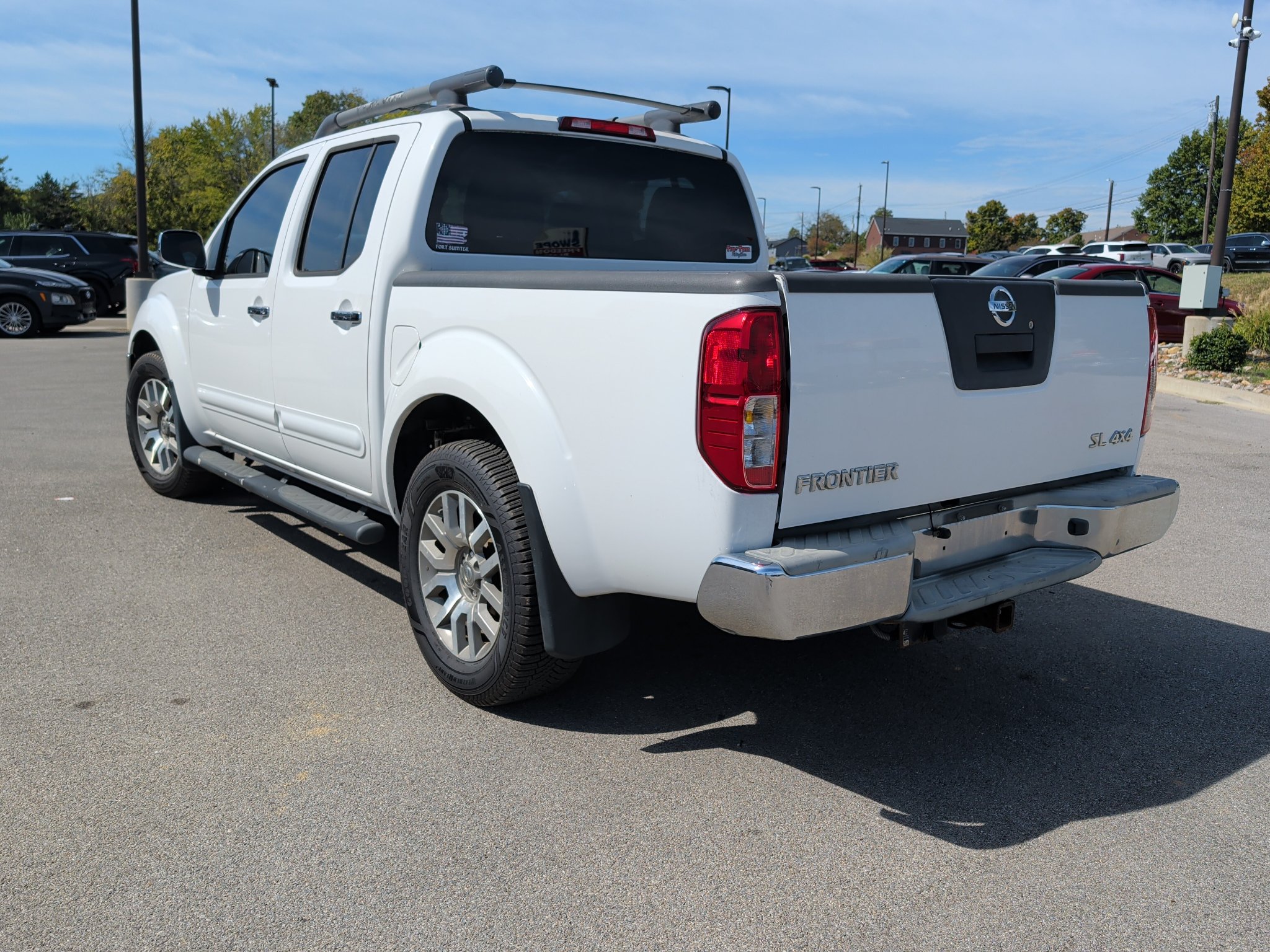 Used 2011 Nissan Frontier SL w/ Moonroof Pkg AWD/4WD image 14