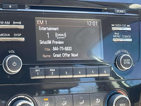 Used 2017 Nissan Rogue S image 25