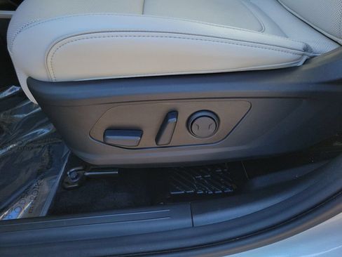 Used 2024 Hyundai Tucson Limited FWD image 18