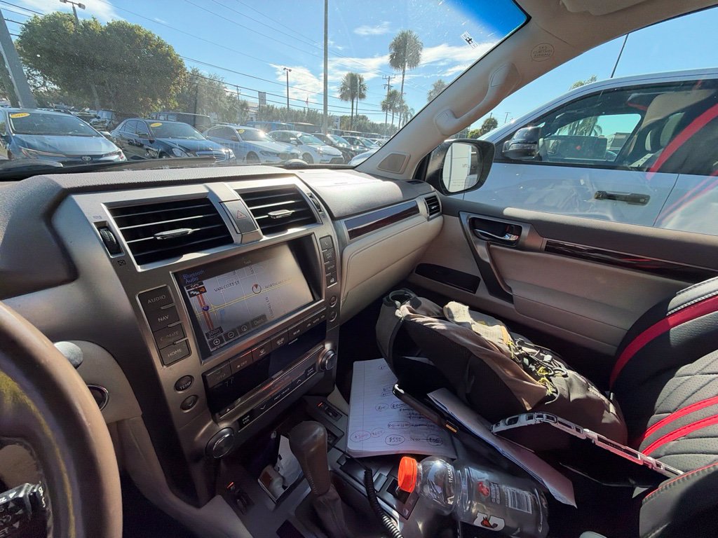 Used 2018 Lexus GX 460 Premium w/ Premium Package AWD/4WD image 8