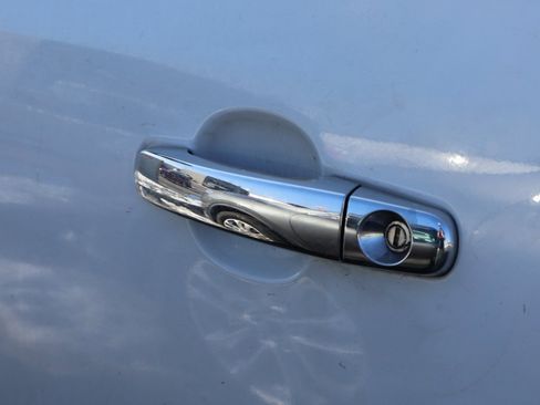 Used 2016 Buick Enclave Leather image 19