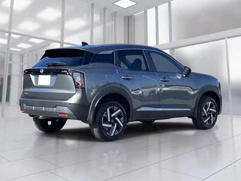 New 2026 Nissan Kicks SV image 4