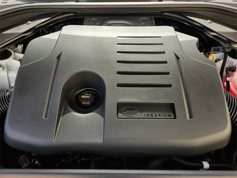 New 2026 Land Rover Range Rover SE image 20