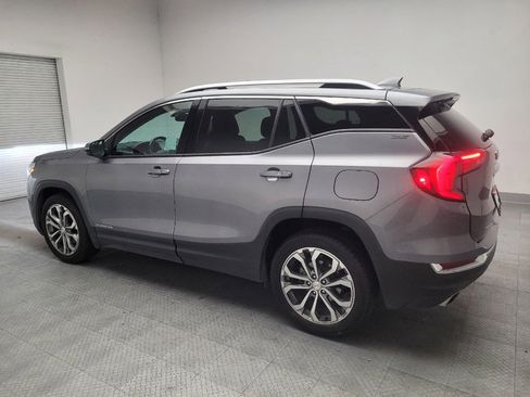 Used 2019 GMC Terrain SLT w/ Preferred Package FWD image 3