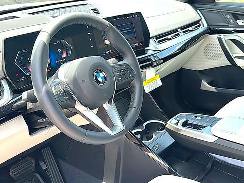 New 2026 BMW X2 xDrive28i w/ Technology Package AWD/4WD image 9