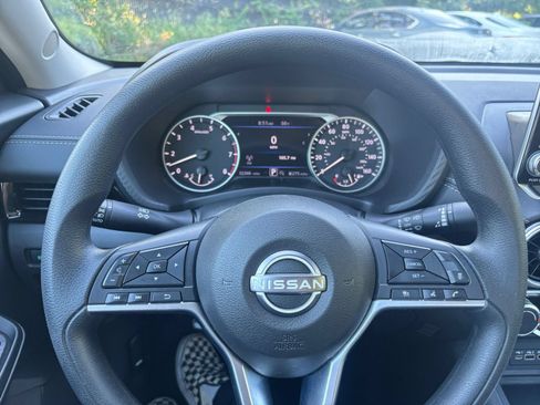 Used 2025 Nissan Sentra SV FWD image 28