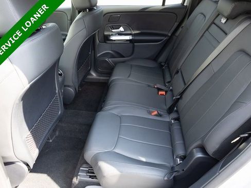 Used 2025 Mercedes-Benz GLB 250 image 17